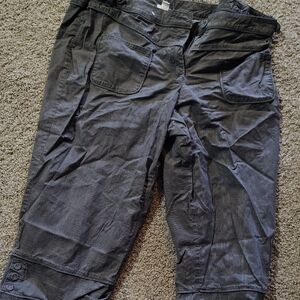 Venezia Olive Green Pull-On Casual Capris
